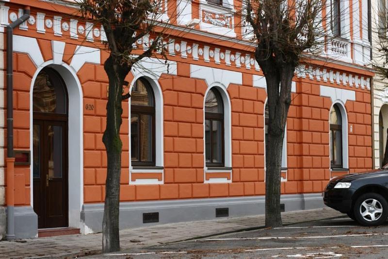 Zlaty Lev Hotel Louny Exterior foto